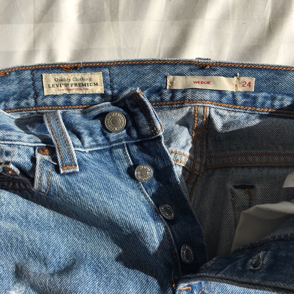 Levi’s 501 Wedgie High Waisted Jeans - Picture 4 of 5
